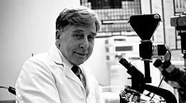 Timeline: Роберт Эдварс