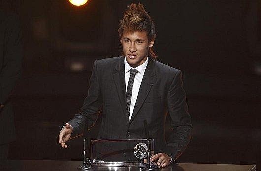 Neymari esimene trofee.