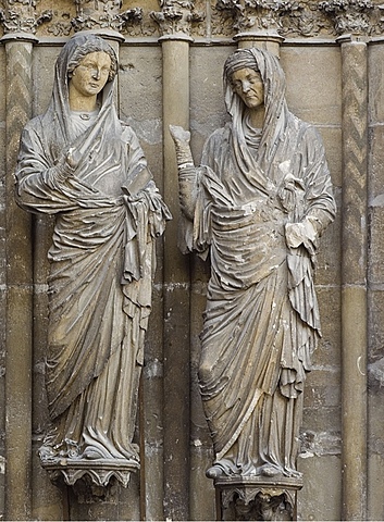 Statue della facciata occidentale della Cattedrale diNotre-Dame di Reims.