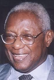 Desmond Hoyte becomes President