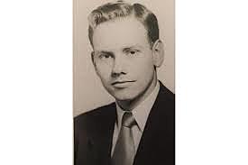 Buffett's off to college, 1946