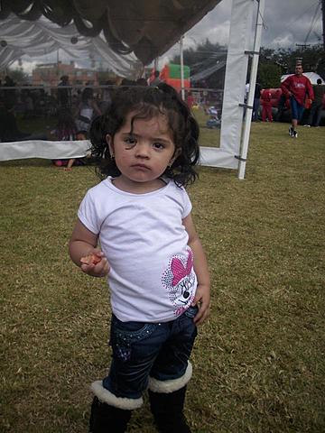 Nace mi hermanita Laura Peralta por parte de mama, quien se convierte en el motor de mi ser.