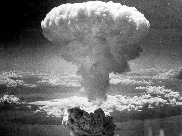 Americans drop atomic bomb on Hiroshima