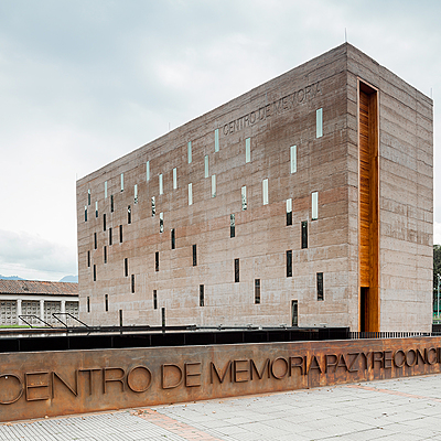 Timeline: Conflicto armado y violencia en Colombia