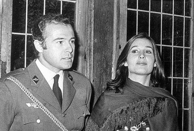 Boda de la nieta de Franco con Don Alfonso de Borbón, duque de Cádiz