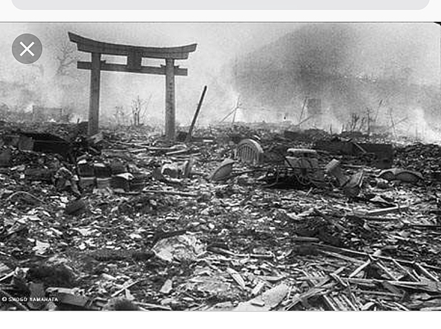 Caída de una bomba atómica sobre Hiroshima