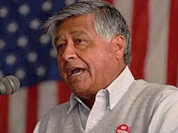 Chavez leads a 1,000-person march