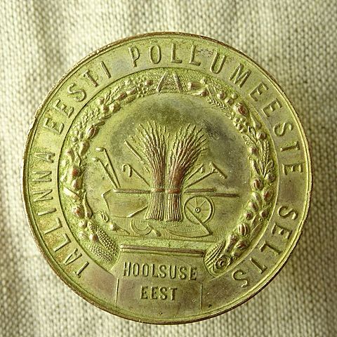 asutati esimesed põllumeeste seltsid