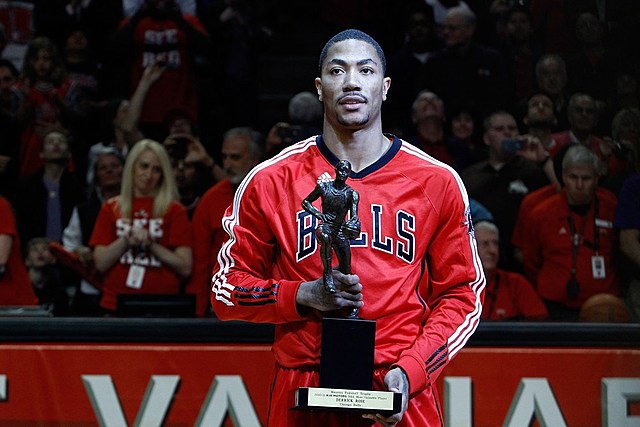 Derick rose gets MVP of the regular season.