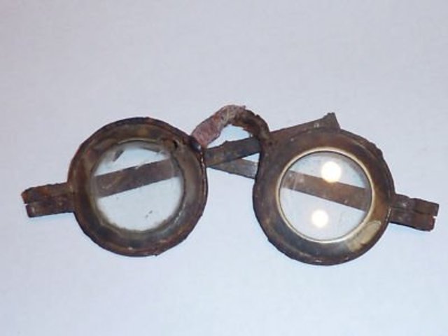 Edward Scarlett et les bords solides.