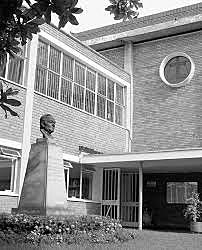 Se adquiere la sede Quinta Mutis por Monseñor Rafael María Carrasquilla