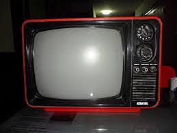 EL TELEVISOR A BLANCO Y NEGRO