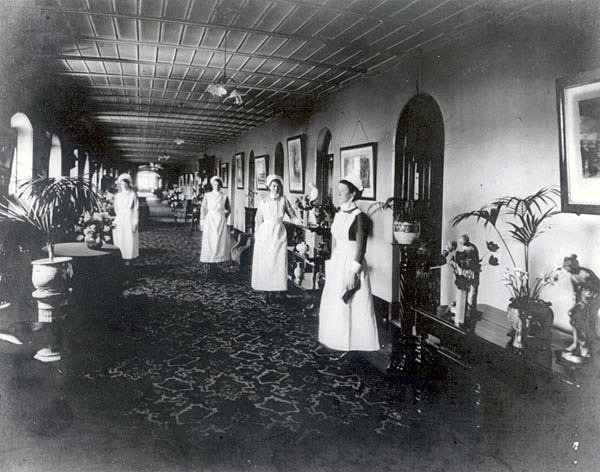 Primera Escuela Enfermería en un Asilo