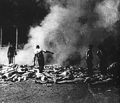 Destrucción cámaras de gas y crematorios de  Auschwitz-Birkenau.