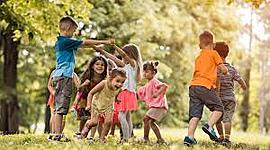 Timeline: INFANCIA Y ADOLESCENCIA EN EL TIEMPO