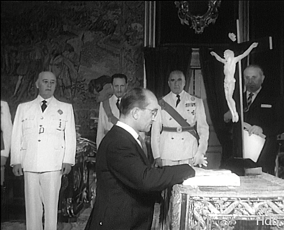 Nuevo gobierno: entran López Rodó y Silva (tecnócratas, Opus Dei).