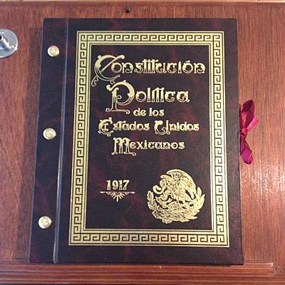 Timeline: La Constitución