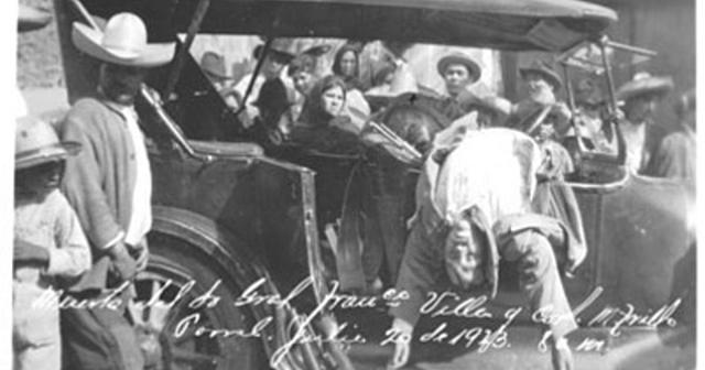 Francisco Villa es asesinado en Parral, México.