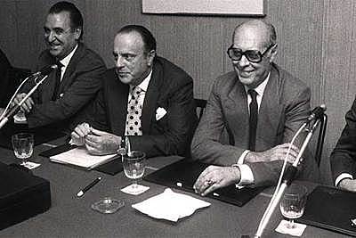 Nuevo gobierno: entran López Rodó y Silva (tecnócratas, Opus Dei)