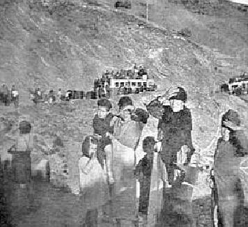 Febrero de 1937           Málaga cae en poder de los franquistas, auxiliados por tropas italianas, el día 3. La inmediata represión se cobra miles de muertos.