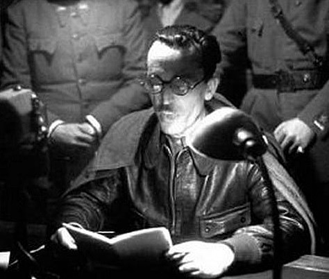 El coronel Casado encabeza el organismo republicano que sustituye a Negrín con el objeto de alcanzar una paz honrosa (golpe de estado en Madrid).