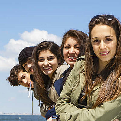 Timeline: LA INFANCIA Y LA ADOLESCENCIA EN LAS DIFERENTES EPOCAS