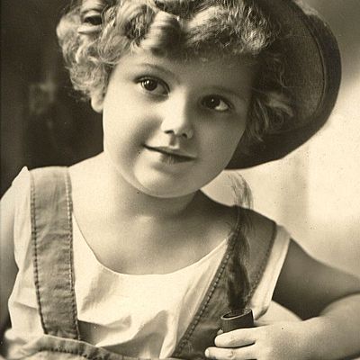 Timeline: La infancia y a adolescencia a través de la historia