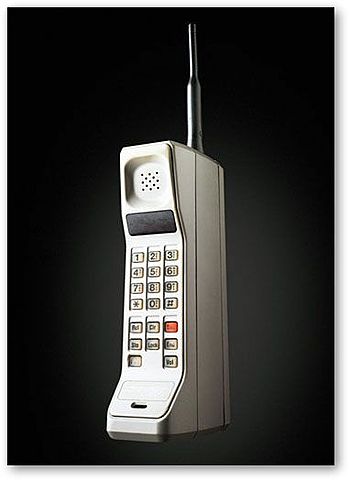The first Mobile Phone was invented.