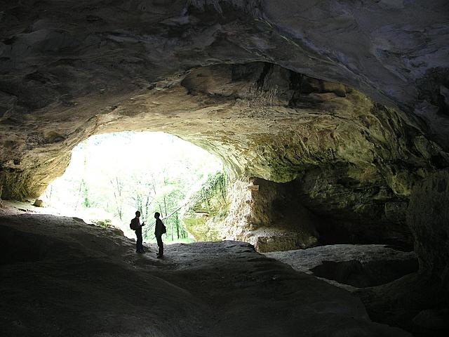 Going Hiking in Cave's