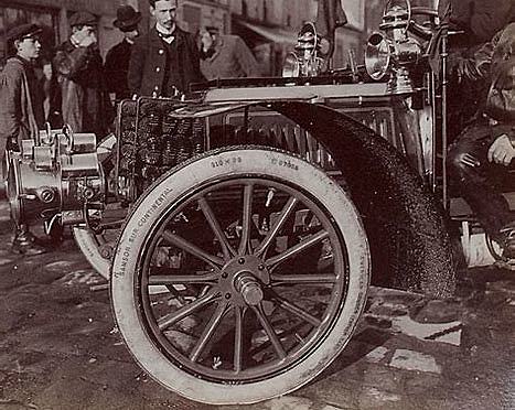 L'arrivée des pneus