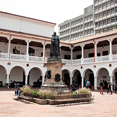 Timeline: Línea del tiempo - Universidad del Rosario