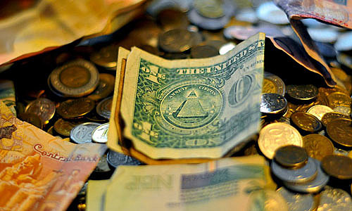 ESCUELA PENSAMIENTO MONETARISTA