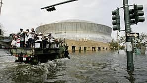 Hurricane Katrina Hits Land