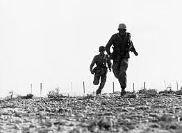 Adolf Eichmann es capturado en Argentina por el servicio secreto israelí.