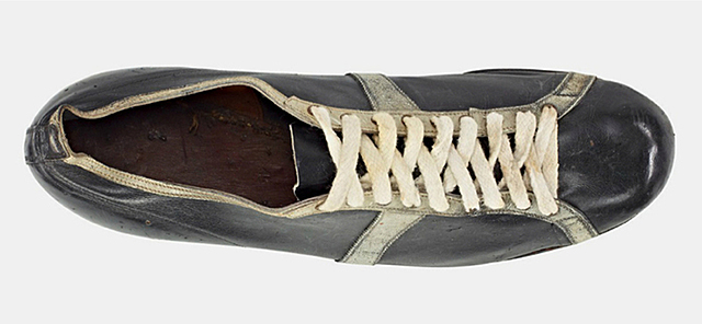 Самые первые беговые кросовки