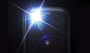 Primer móvil con flash