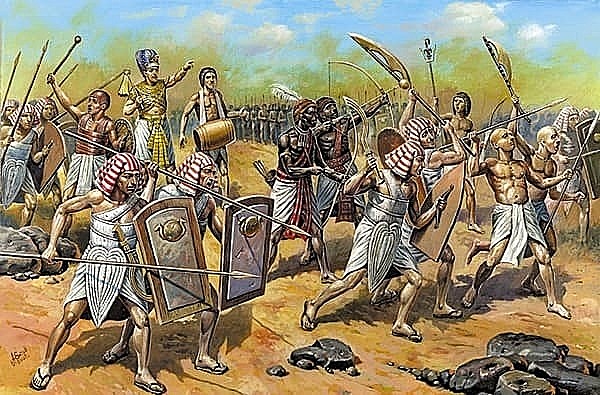 Egipto es invadido y durante el primer milenio será dominado por Persas, Griegos y Romanos.