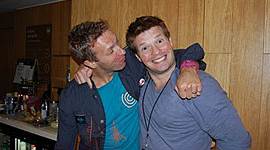 Timeline: After two years he met Phill Harvey, who would be the future representative of Coldplay.