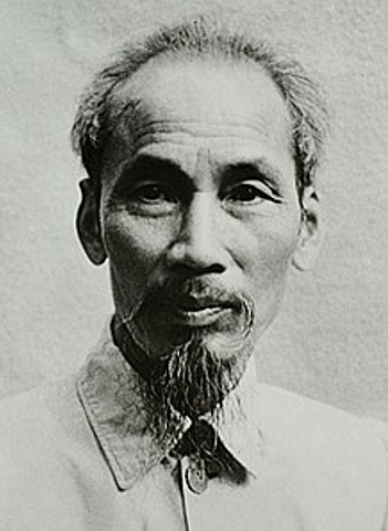 Ho Chi Minh is born.