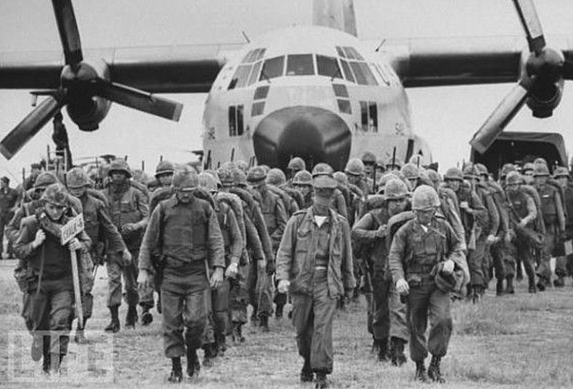 The first combat troops arrive in Vietnam.