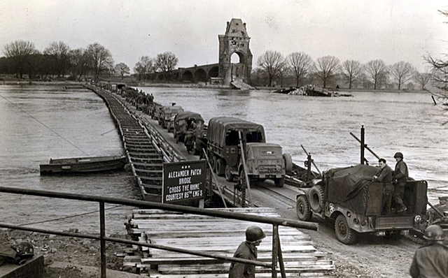 War in Europe: Crossing the Rhine River