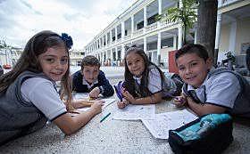 Grado de quinto de primaria y primera comunión.