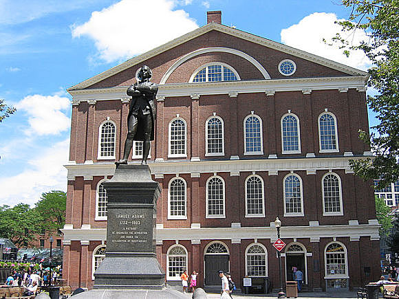 Primer escuela pública en Estados Unidos