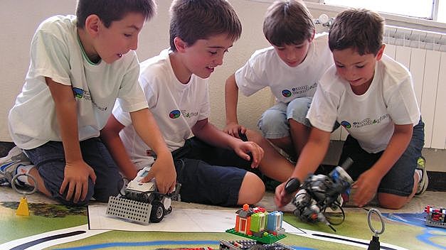 TERCERA INFANCIA Erikson