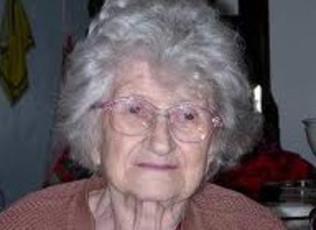 Nació mi abuela Ángela