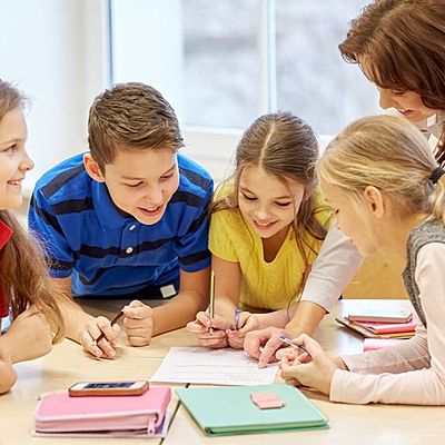 Timeline: Modelos de  Educación Sexual