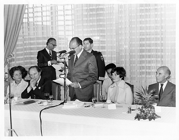 Postura del presidente Luis Echeverría en su discurso a universitarios de la UNAM.