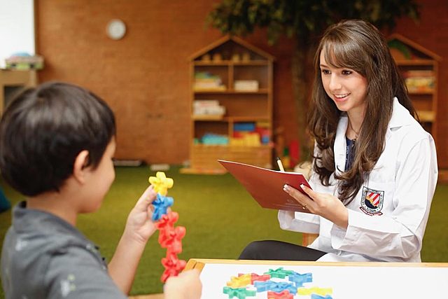 CONSOLIDACION-  Creación de las Clínicas de Investigación del Desarrollo del Niños .