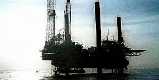 Descubrimiento de petróleo.