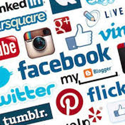 Timeline: Redes Sociales